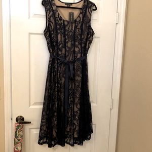 NWT Navy lace dress. sz2X